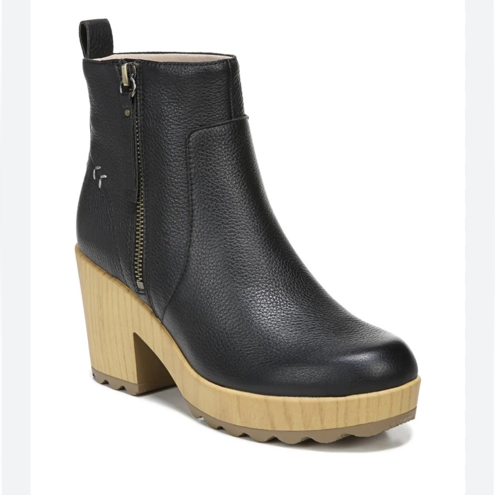 Dr. Scholl's Win Over Leather Platform Ankle Boots